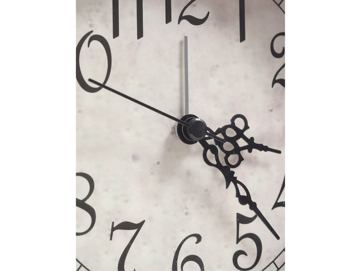 Luma Vintage Black Table Clock – Classic Dial