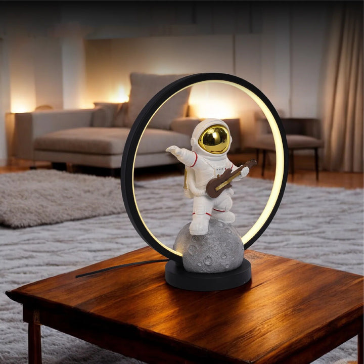 Astronaut LED Ring Lamp (White)