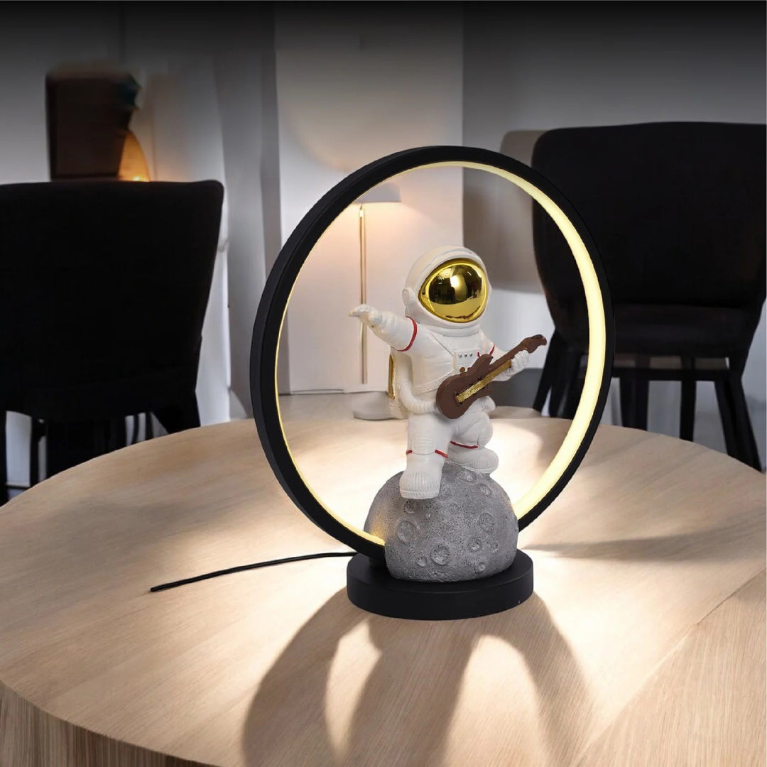 Astronaut LED Ring Lamp (White)