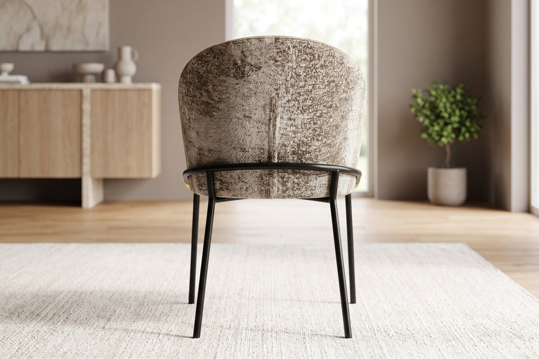 Cooper Boucle Dining Chair – Plush Upholstery with Gold Details
