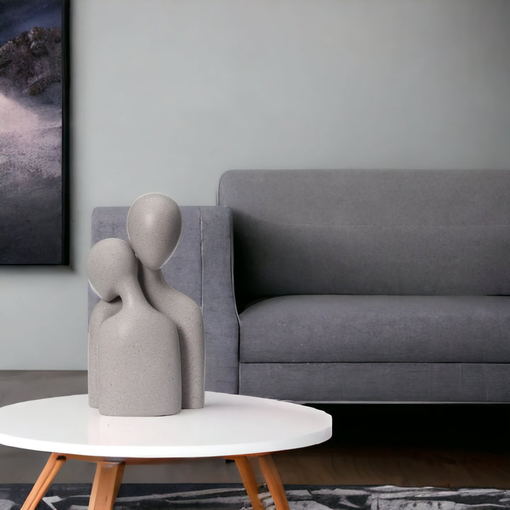 Love_Couple_Resin_Sculpture_Grey