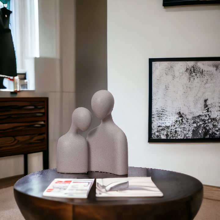 Love_Couple_Resin_Sculpture_Grey