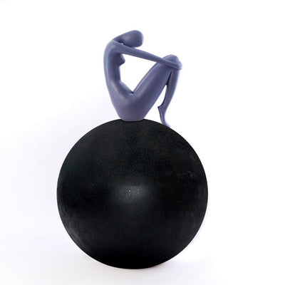 black-widow-sculpture-1